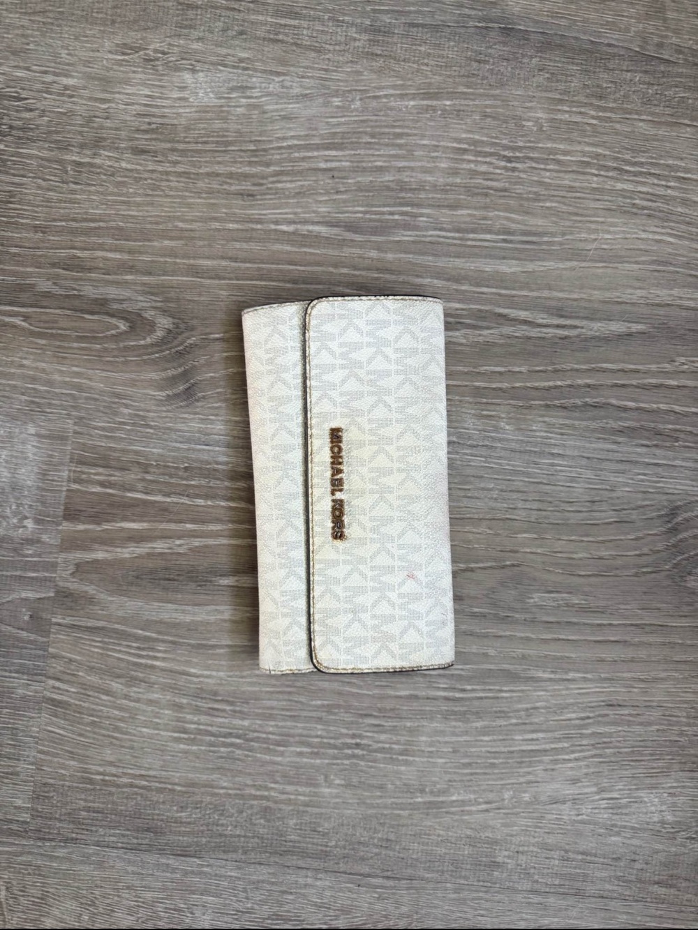 Michael Kors Ivory Signature Wallet